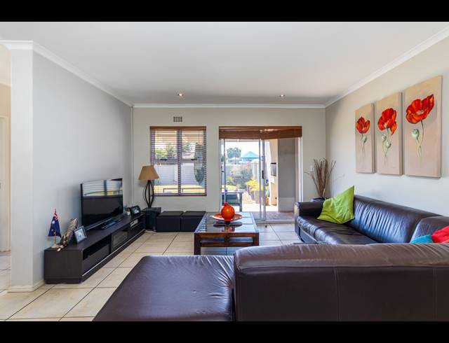 3 BEDROOM FREESTANDING SOLD IN SUNNINGDALE